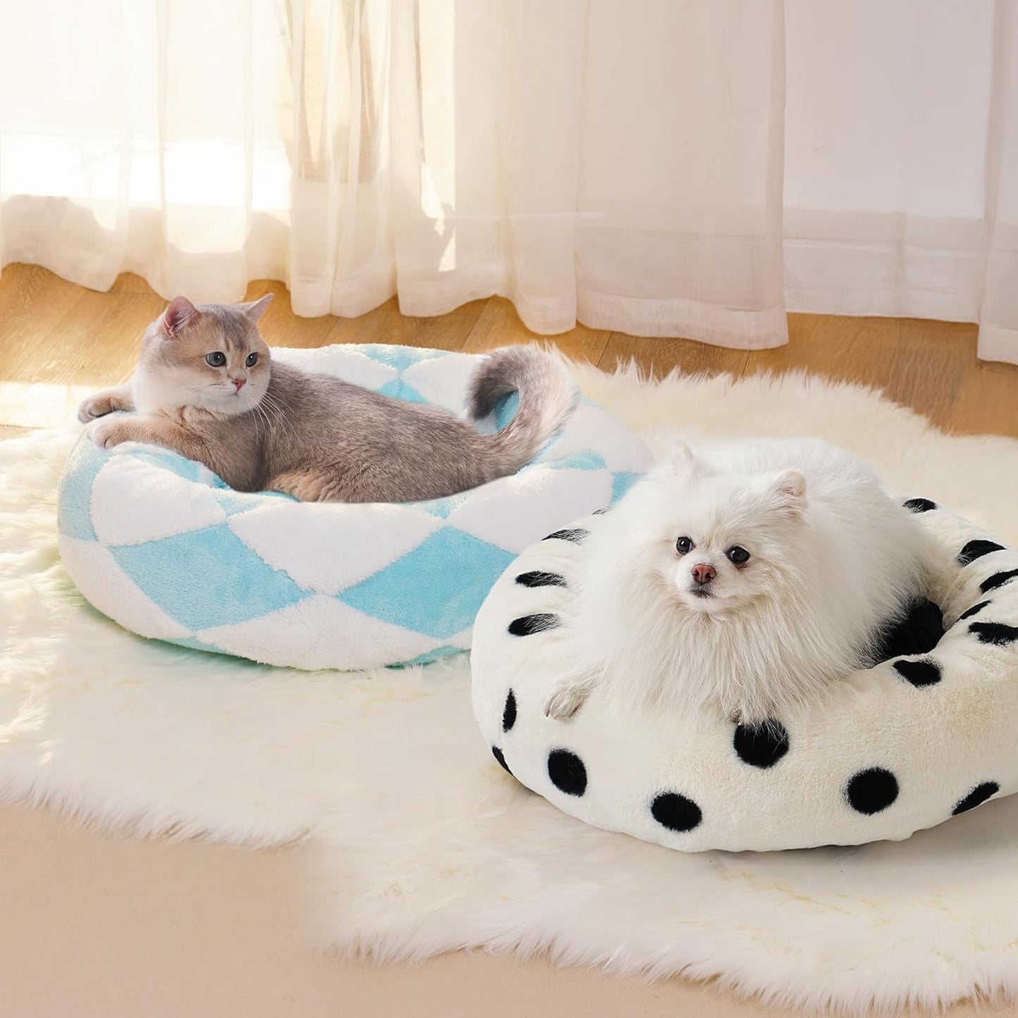Calming Donut Cat Bed – Soft Plush Anti-Anxiety Bed for Cats & Small Dogs